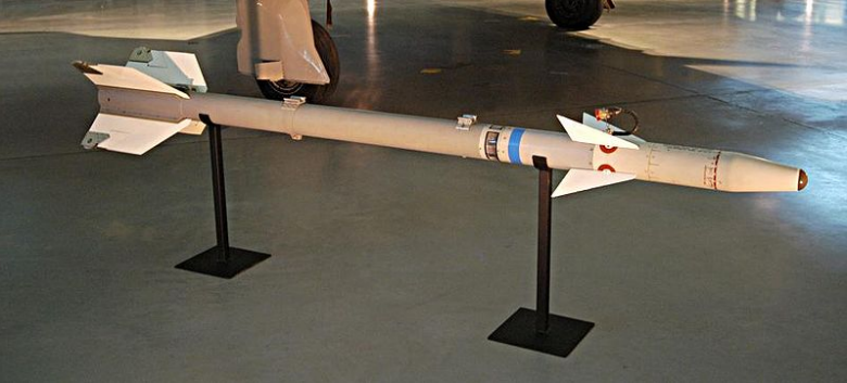 Misil Sidewinder AIM-9L.